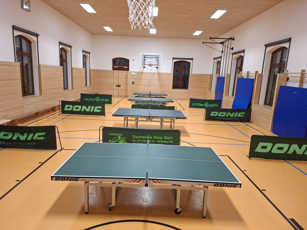 Unsere Trainings- und Heimspielstätte der Abteilung Tischtennis - die Turnhalle der Grundschule Altstadt am Steinweg 8 in 08294 Lößnitz.